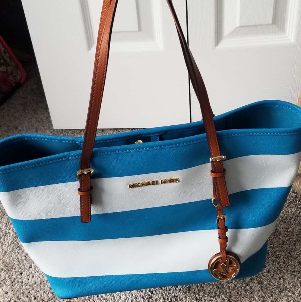 Handbag - Picture 3 of 3